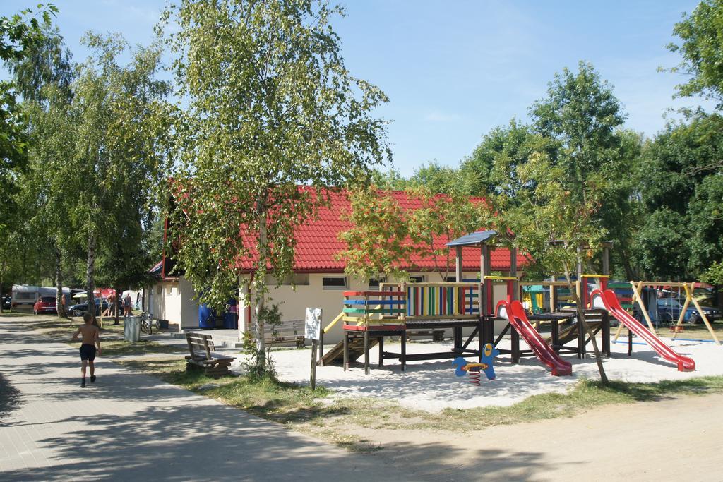 Holiday Resort & Camping Intercamp'84 웨바 외부 사진