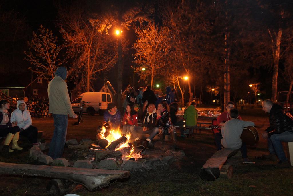 Holiday Resort & Camping Intercamp'84 웨바 외부 사진