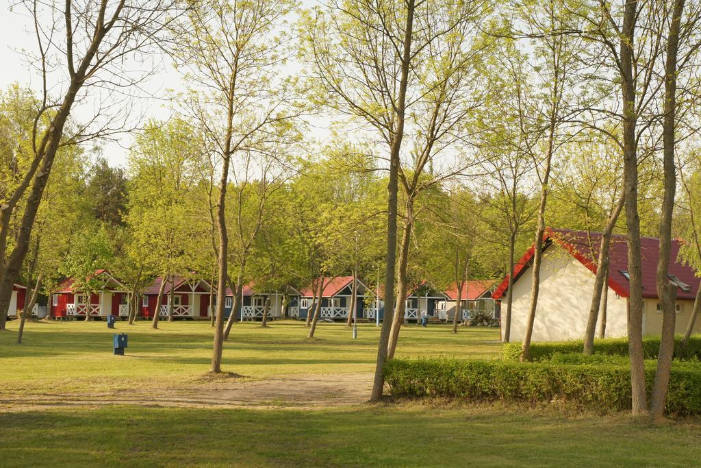Holiday Resort & Camping Intercamp'84 웨바 외부 사진