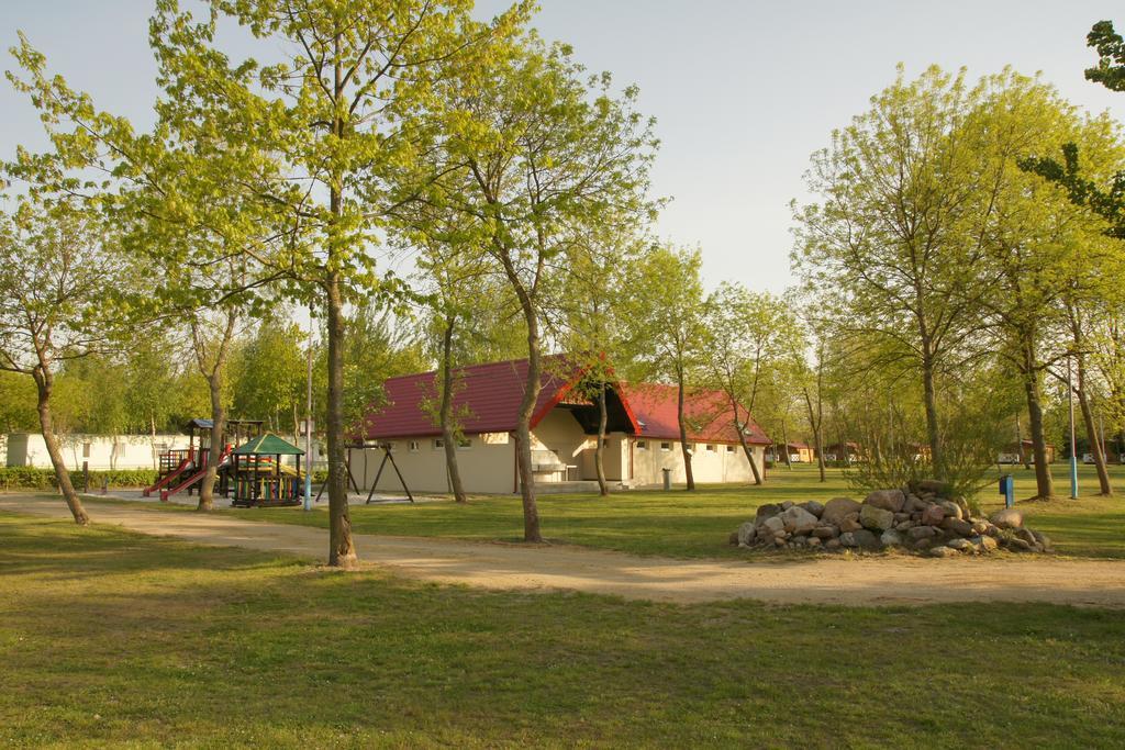 Holiday Resort & Camping Intercamp'84 웨바 외부 사진