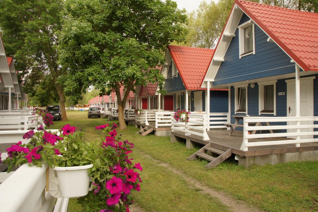 Holiday Resort & Camping Intercamp'84 웨바 외부 사진